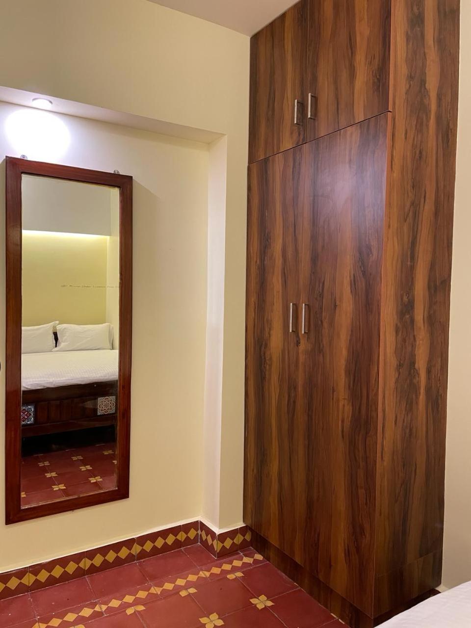 Viswa Residency Srirangam - Heritage Rooms Tiruchirappalli Bagian luar foto