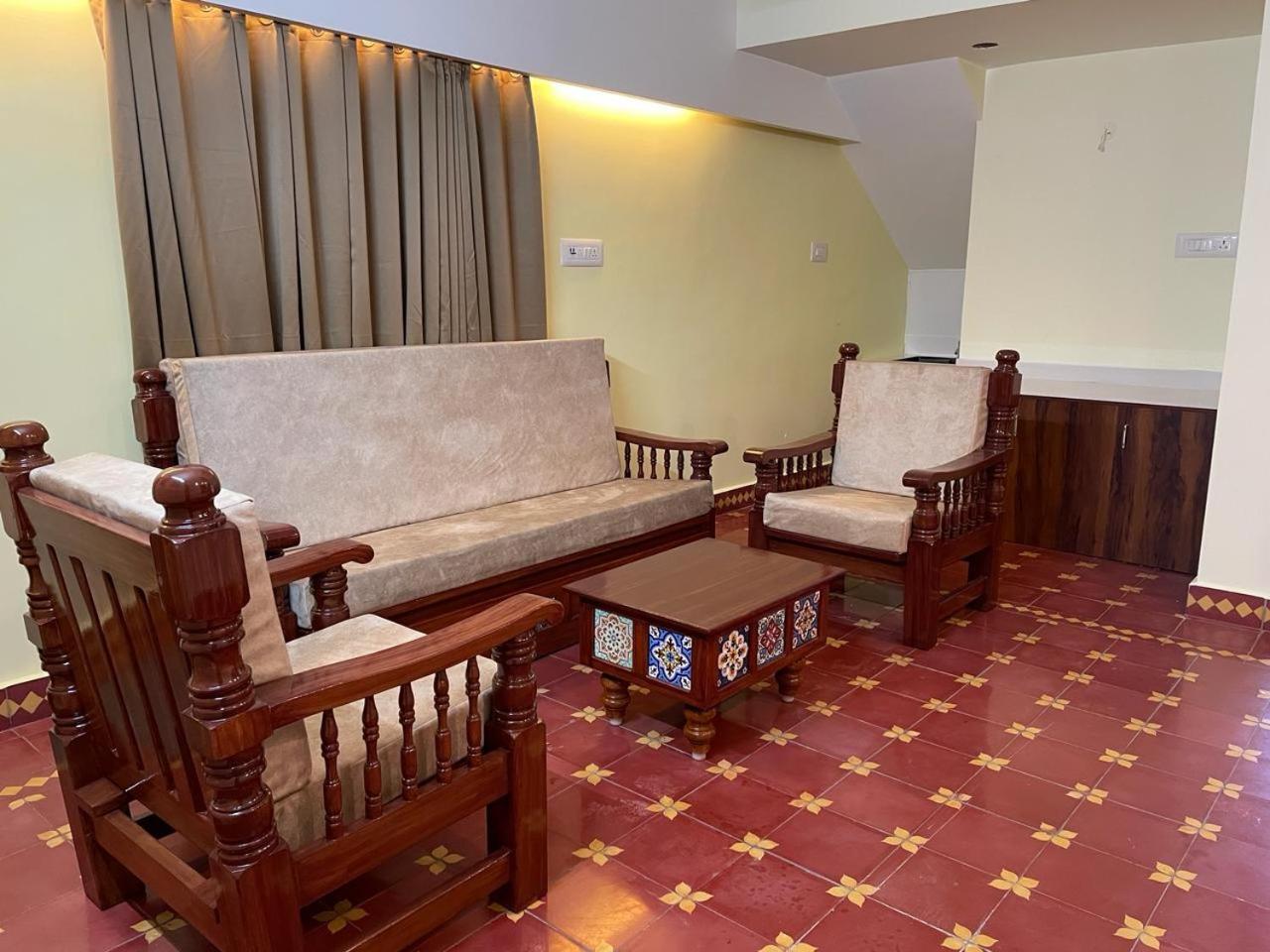 Viswa Residency Srirangam - Heritage Rooms Tiruchirappalli Bagian luar foto